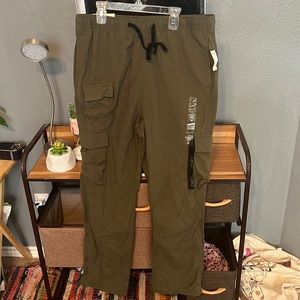Aeropostale cargos